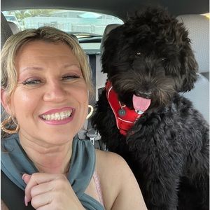 Meet your Posher, Angie